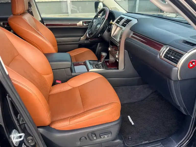 Lexus GX 400 Distinguished