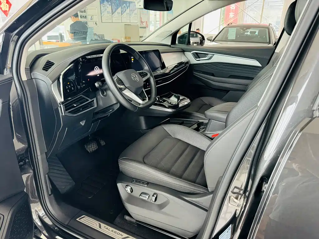 Talagon 380 TSI 4 WD Luxury Premium Realm Pro 6-seat