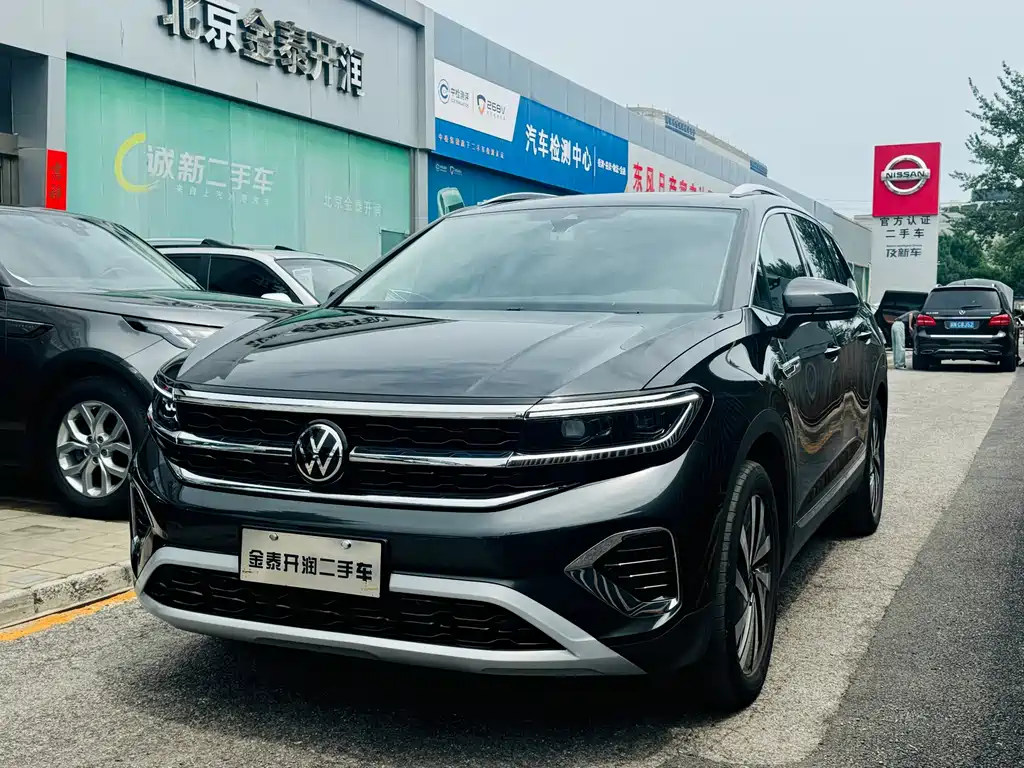 Talagon 380 TSI 4 WD Luxury Premium Realm Pro 6-seat