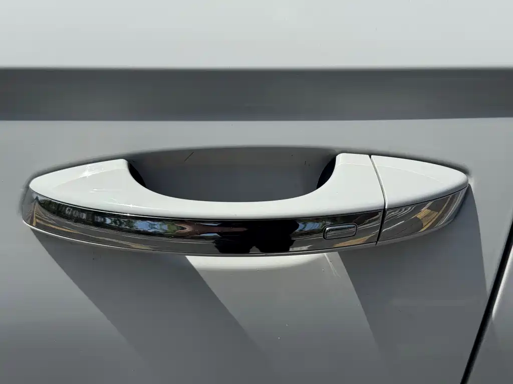 Karoq TSI280 Luxury