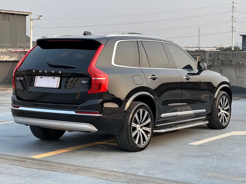 Volvo XC90 沃尔沃XC90 2022款 B6 智逸运动版 7座