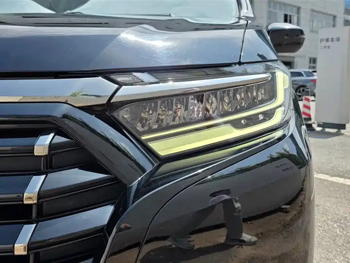 Elysion 2.0 L e:HEV Luxury