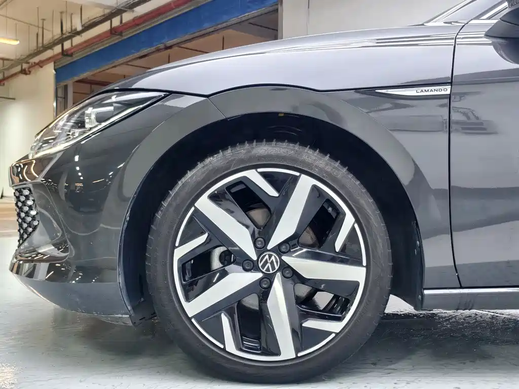 Lamando Lamando L 280 TSI DSG Spicy Cool