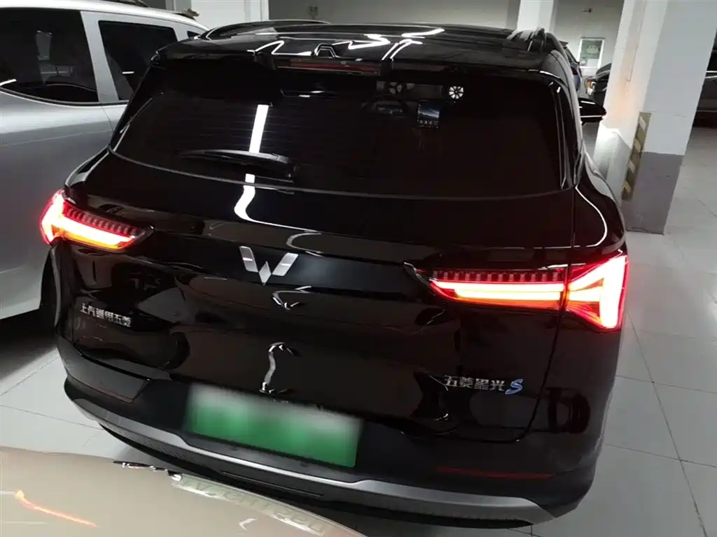 Wuling Starlight S 130 km Flagship