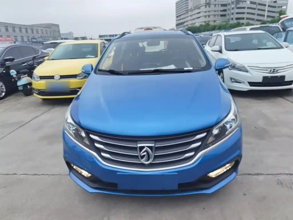 Baojun 310 1.5 L Auto Luxury