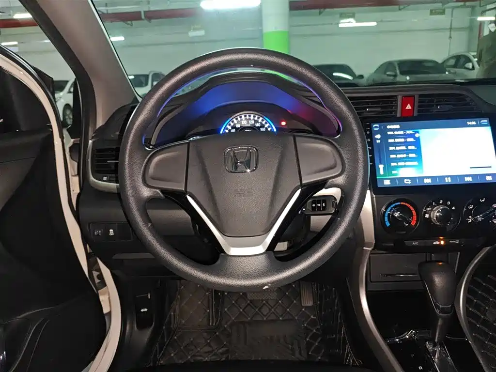 Crider 1.8 L CVT Comfort