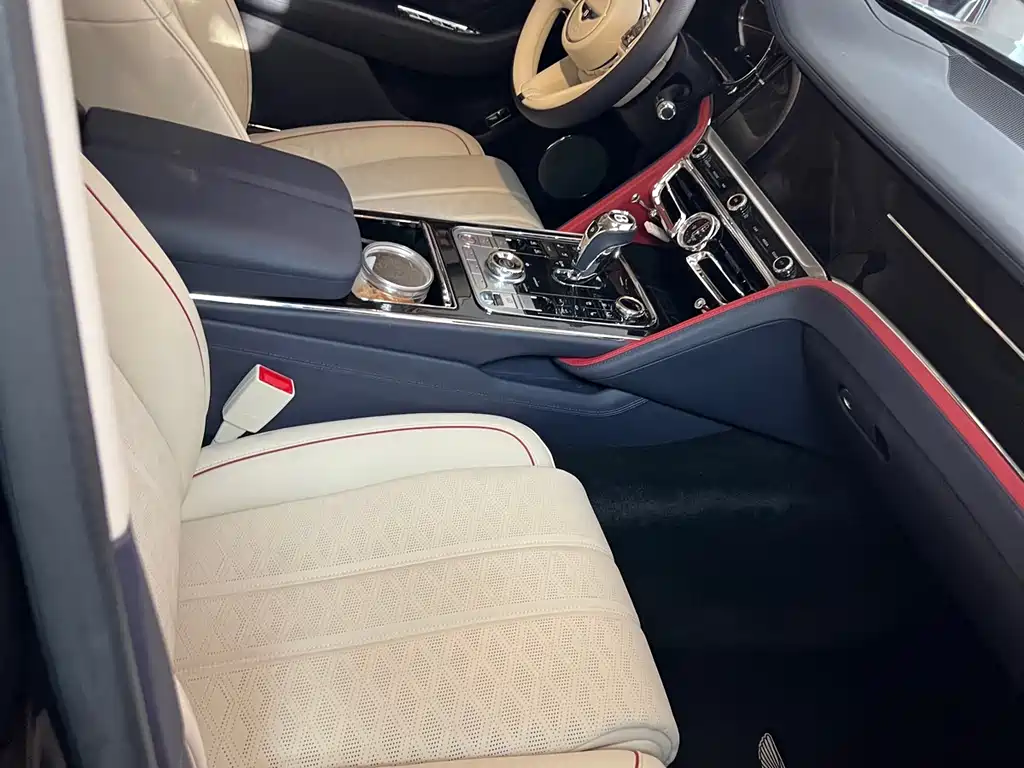 Flying Spur 4.0 T V8 Distinguished
