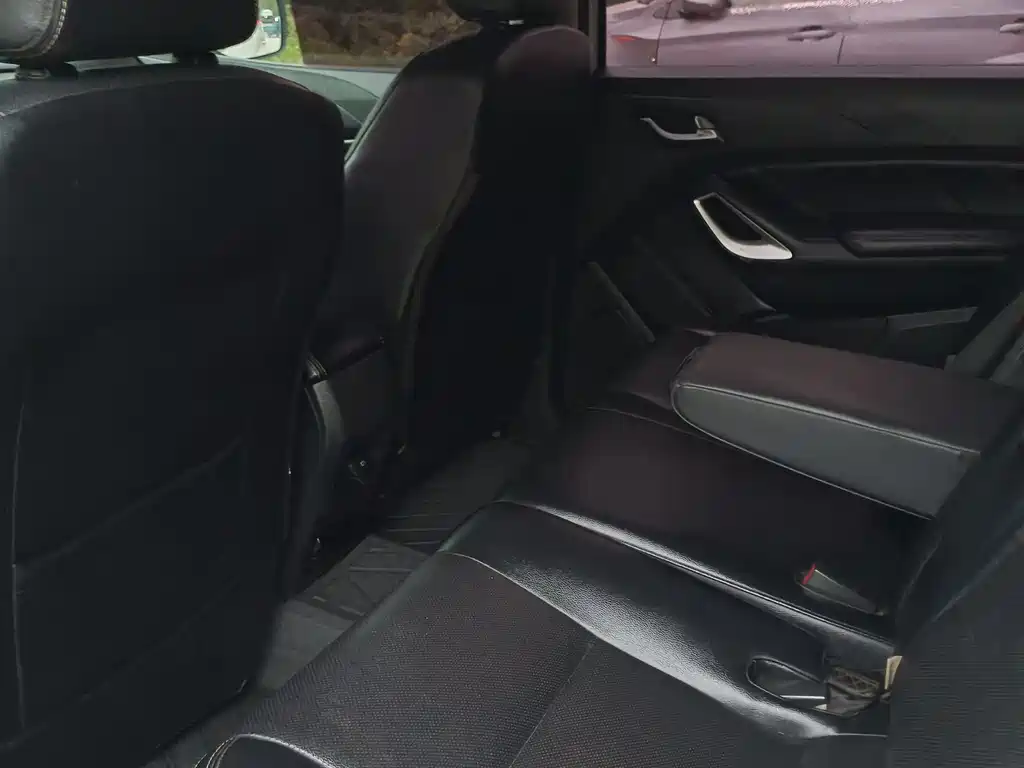 Yusheng S350 2.0 T Auto 4 WD Gasoline Luxury 5-seat