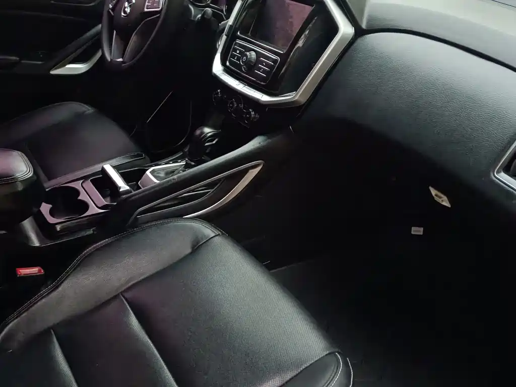 Yusheng S350 2.0 T Auto 4 WD Gasoline Luxury 5-seat