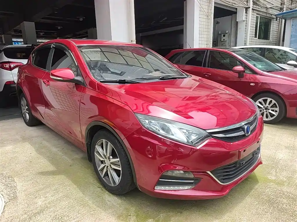 Eado XT 1.6 L Auto Handsome Cool CN-IV
