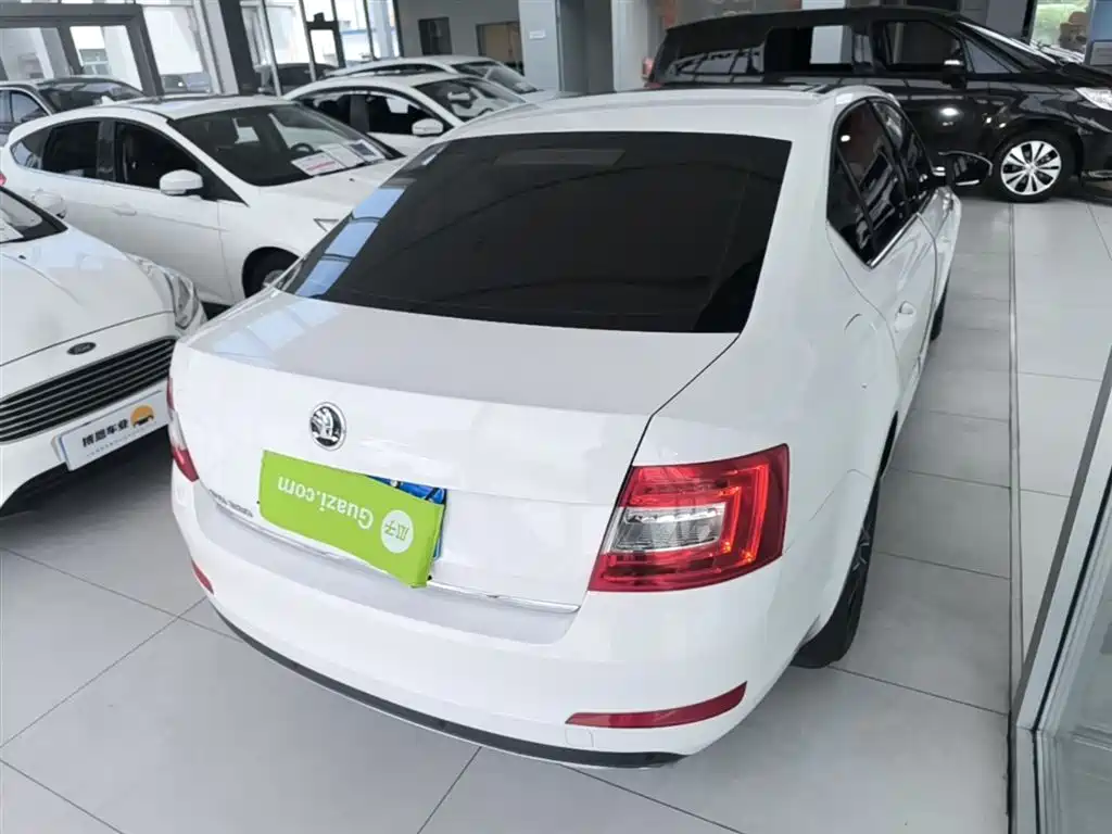 Octavia TSI280 DSG Smart Travel