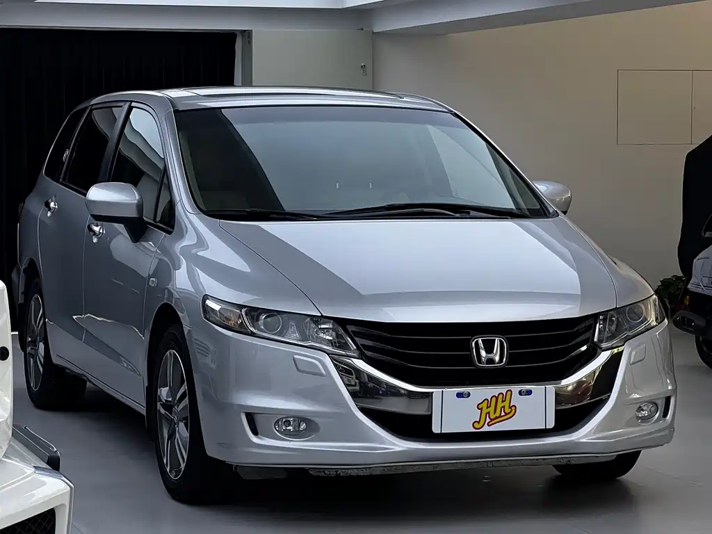 Odyssey 2.4 L Luxury