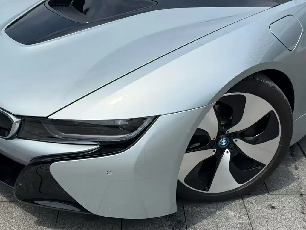 BMW i8 Standard