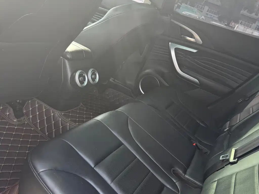 WEY VV7 Upgraded 2.0 T Luxury CN-V
