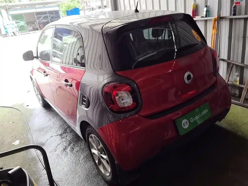 smart forfour 1.0 L 52 kW Agile