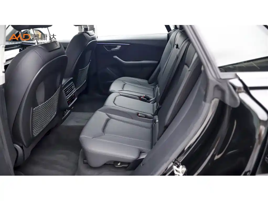 Audi Q8 奥迪Q8/3.0 T/23款/55 TFSI 豪华动感型