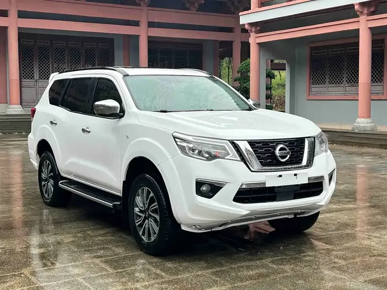 Nissan Terra 2.5 L Auto 4 WD Luxury