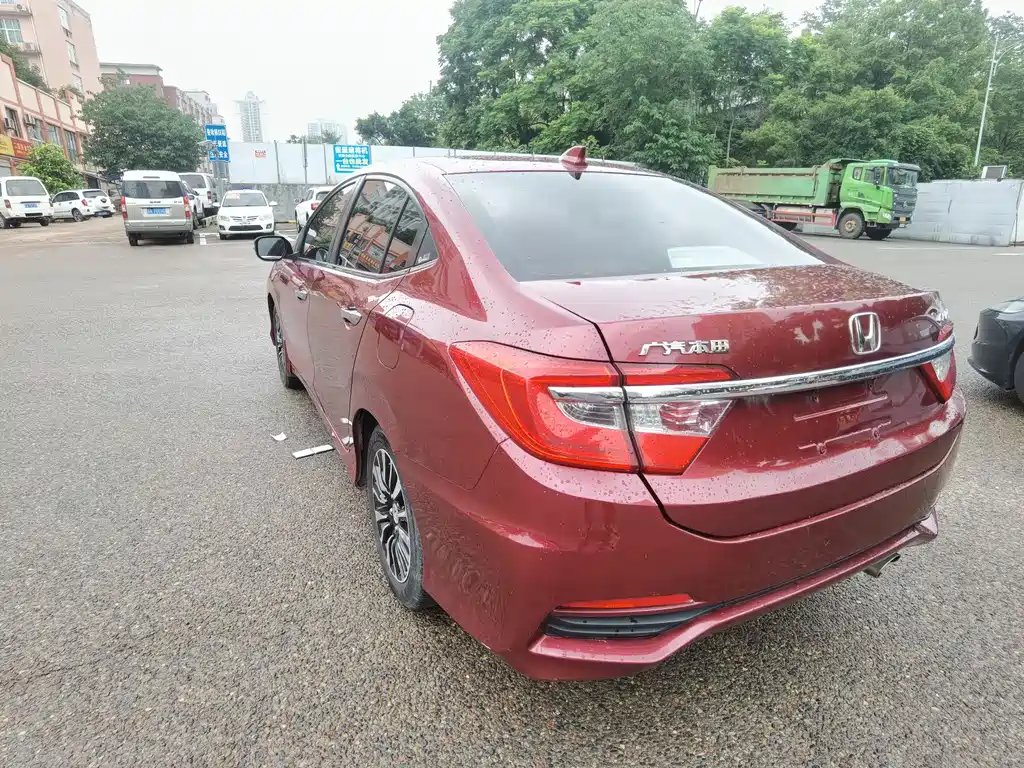 Crider 1.8 L Auto Comfort