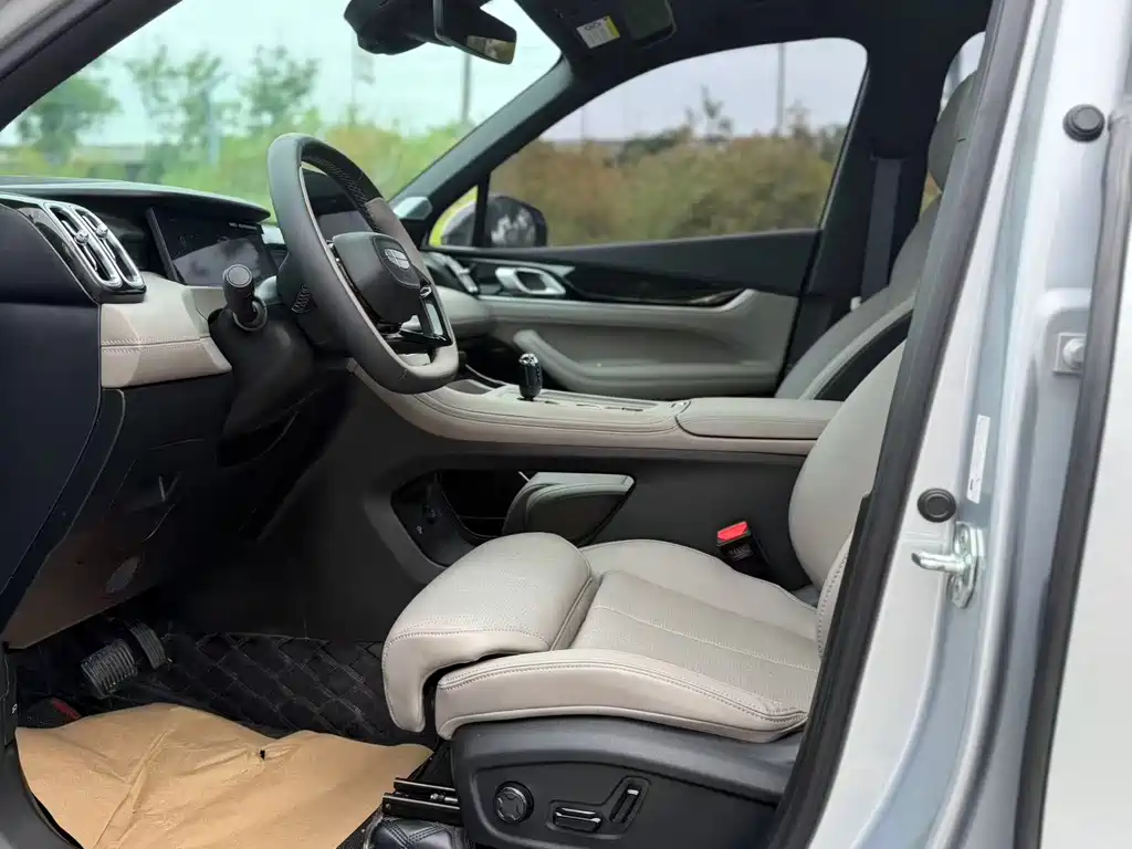 Boyue L 4 th Gen 1.5 TD DCT Splendid