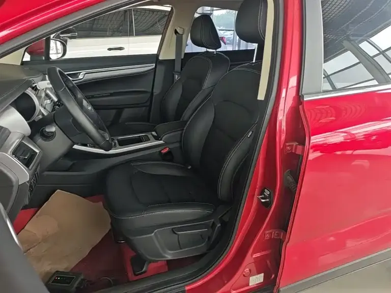 Geely Emgrand GS 1.4 T CVT Elegant