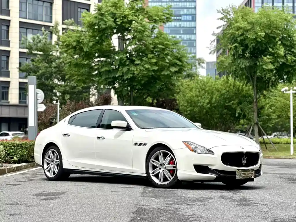Quattroporte 3.0 T Standard