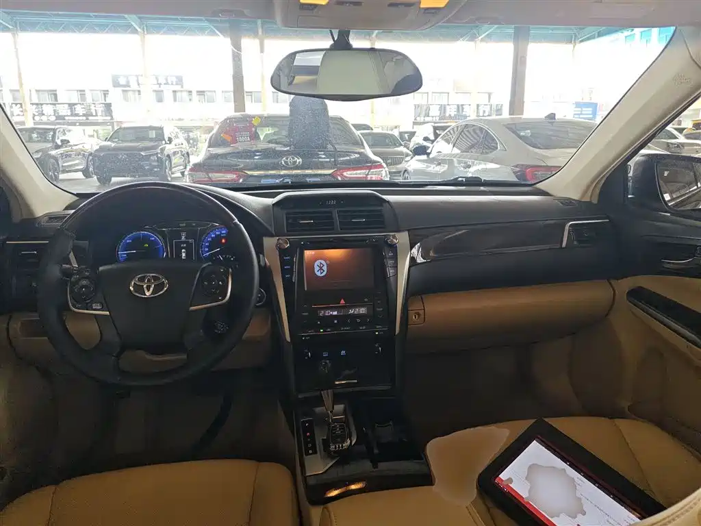 Camry Dual Engine 2.5 HG Luxury Navigation