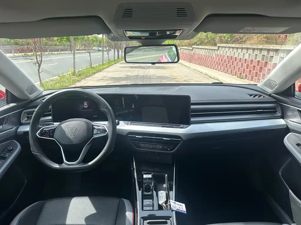 Lamando Lamando L 280 TSI DSG Spicy Cool