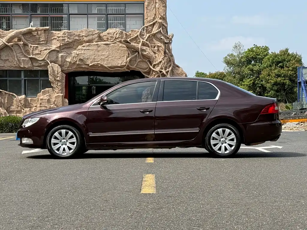 Superb 1.8 TSI Auto Grace