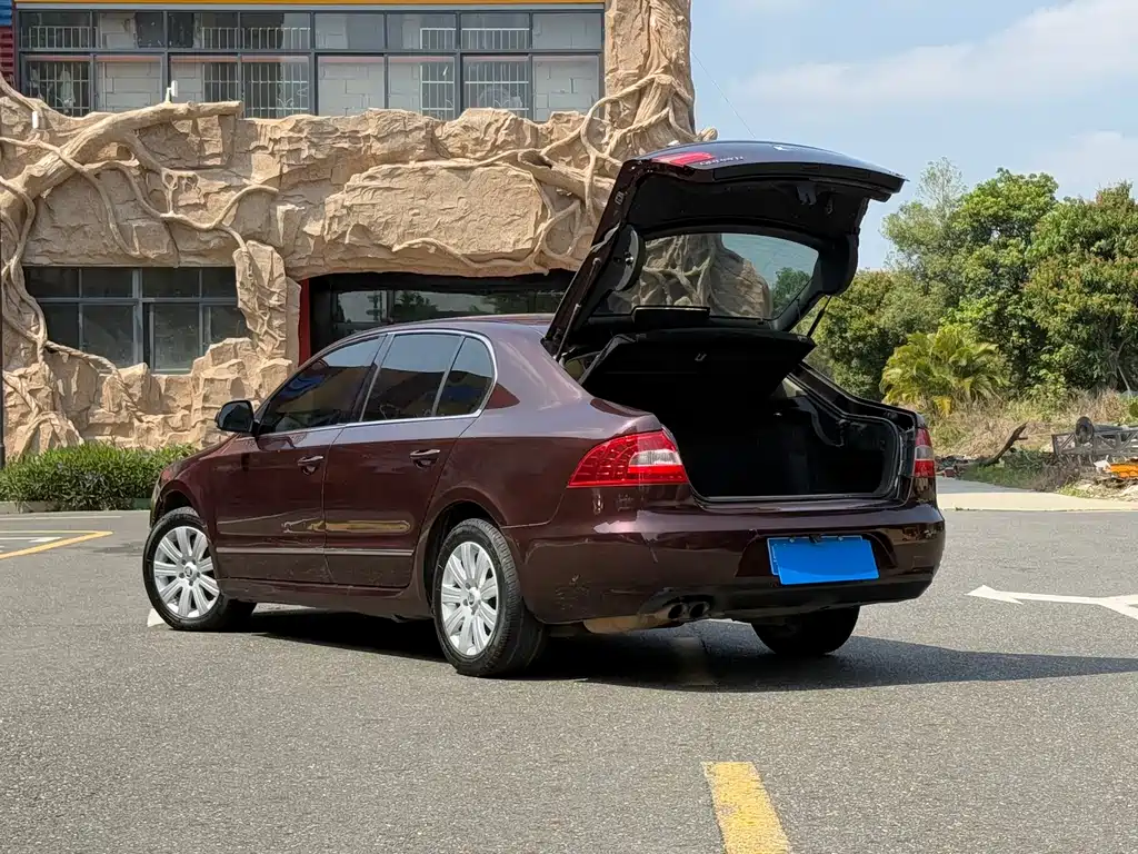 Superb 1.8 TSI Auto Grace