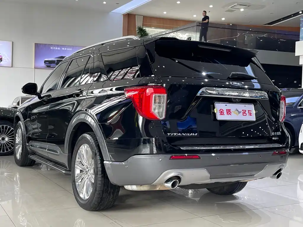 Explorer EcoBoost 285 4 WD Titanium 6-seat