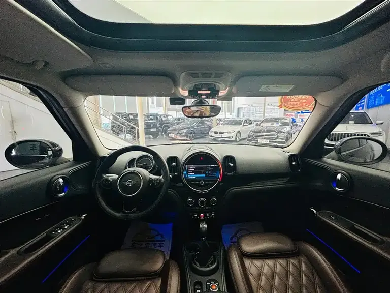 MINI COUNTRYMAN 1.5 T COOPER ALL4 Classic