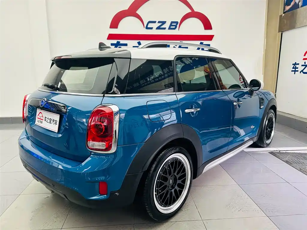 MINI COUNTRYMAN 1.5 T COOPER ALL4 Classic