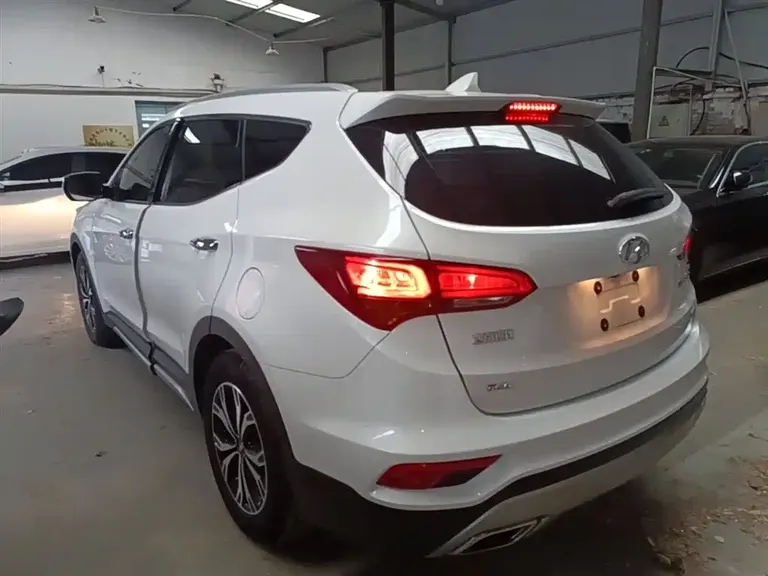Hyundai Santa Fe 2.0 T Auto 4 WD Intelligent 7-seat