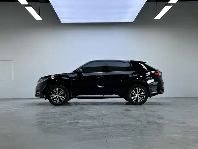 Avancier 370 TURBO 4 WD Premium
