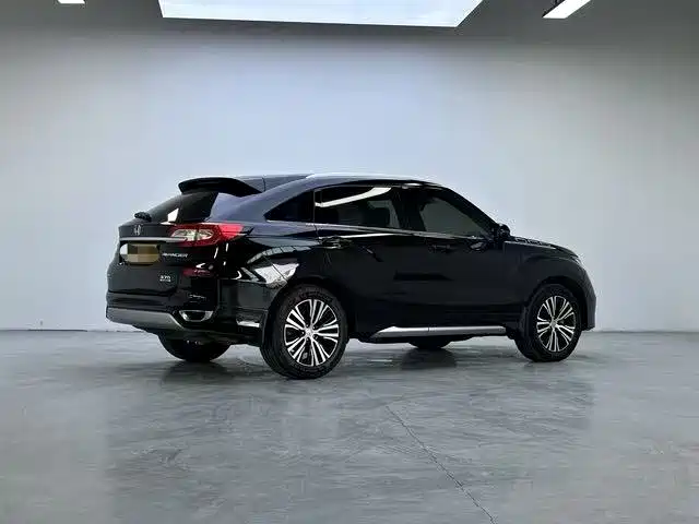 Avancier 370 TURBO 4 WD Premium