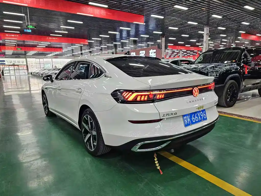 Lamando Lamando L 280 TSI DSG Spicy Cool