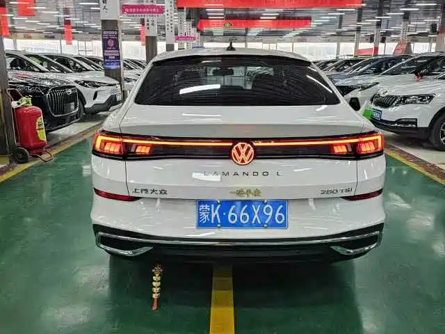 Lamando Lamando L 280 TSI DSG Spicy Cool