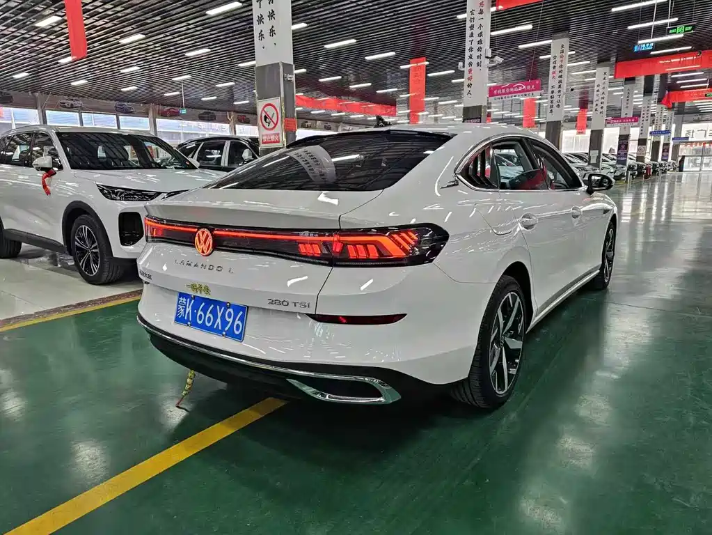 Lamando Lamando L 280 TSI DSG Spicy Cool