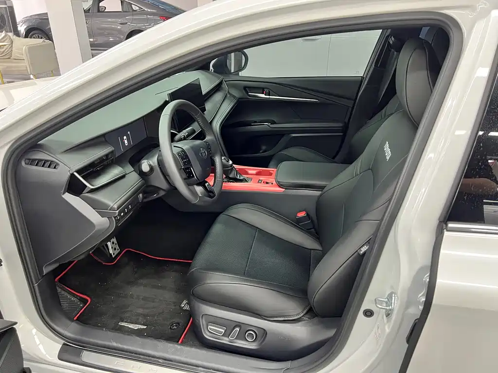 Camry Dual Engine 2.0 HXS Sport Plus
