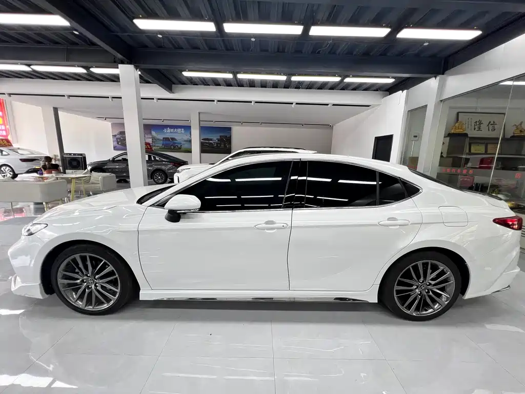 Camry Dual Engine 2.0 HXS Sport Plus