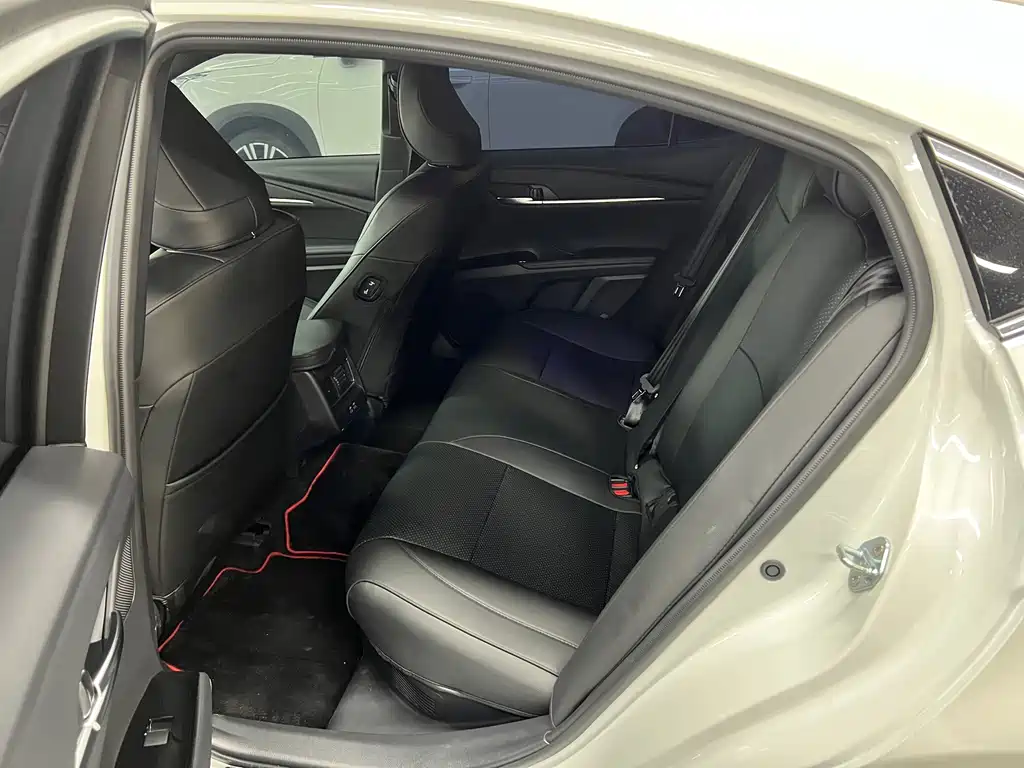 Camry Dual Engine 2.0 HXS Sport Plus