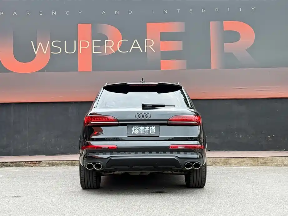 Audi SQ7 4.0 TFSI Dark Night Knight