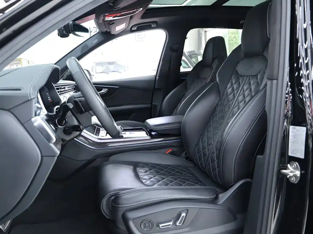 Audi SQ7 4.0 TFSI Dark Night Knight