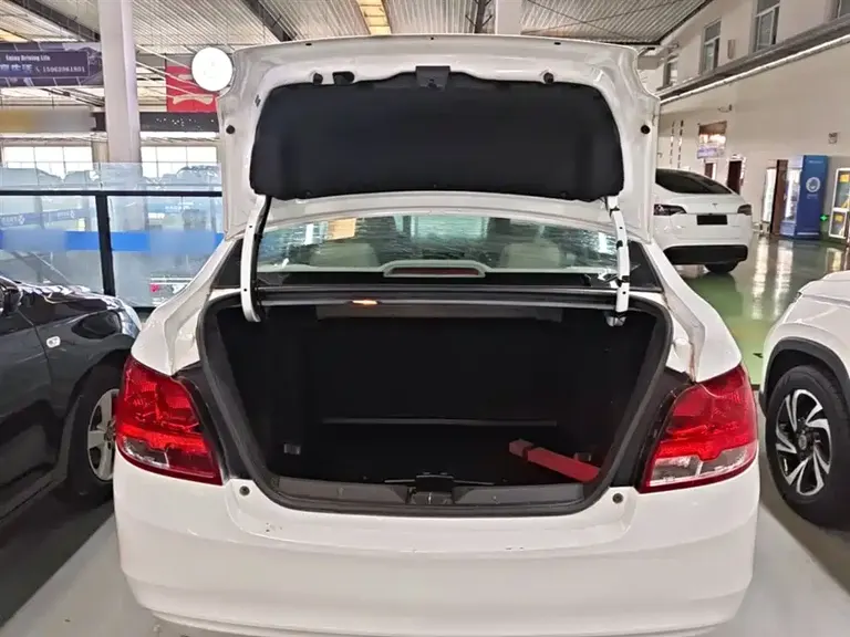 Chevrolet Sail Sail 3 1.3 L Manual Comfort Sunroof