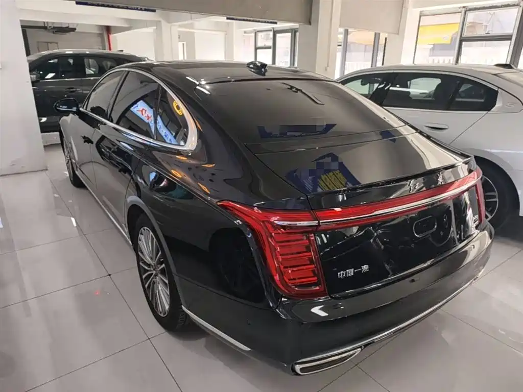 Hongqi H9 Facelift 2.0 T Connected Flagship