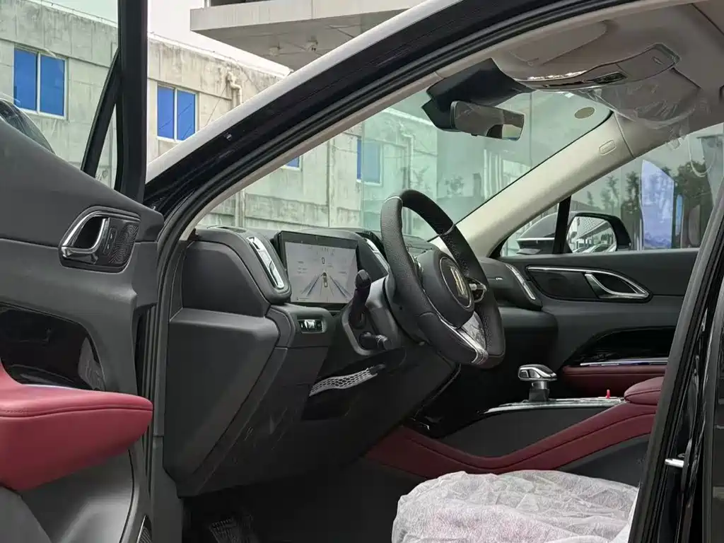 Hongqi HS3 PHEV 125 km Power Action PLUS 200 10 K Commemorative