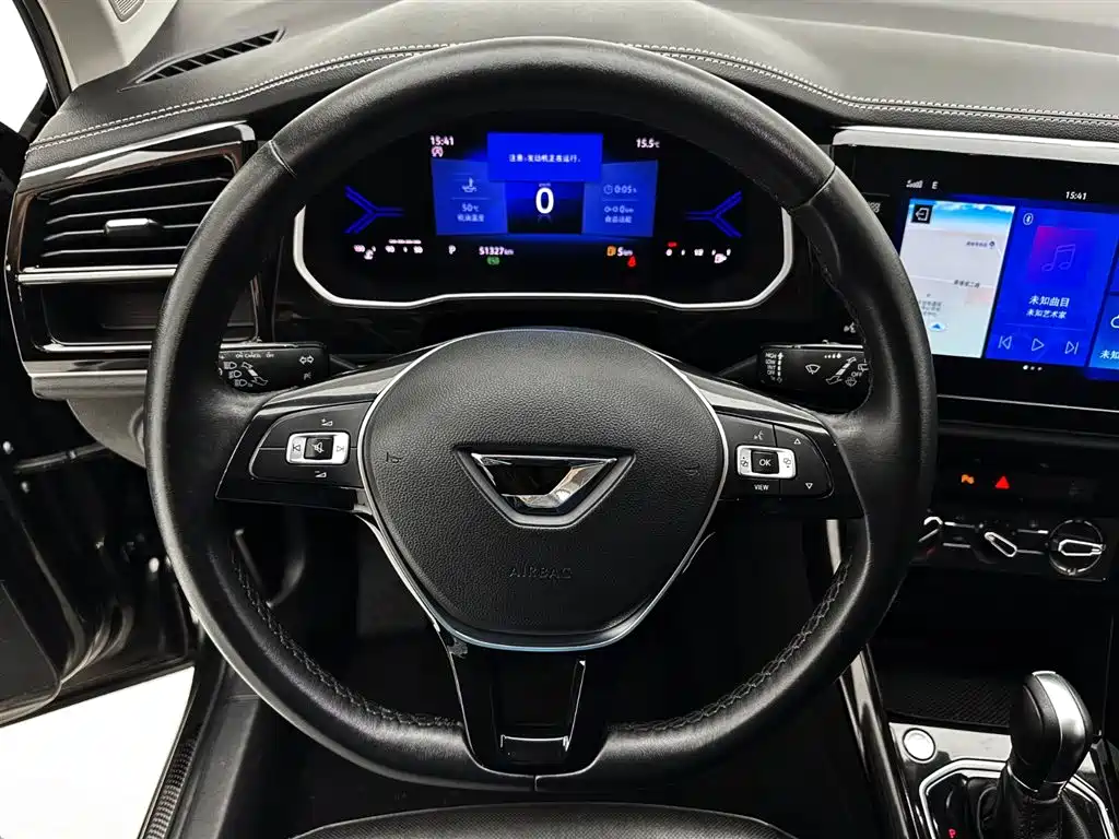 Jetta VS7 Black Sharp 1.4 T Auto Joy Pro