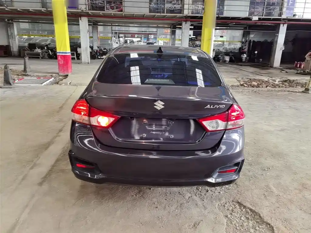 Alivio 1.6 L Auto Comfort Enjoyment