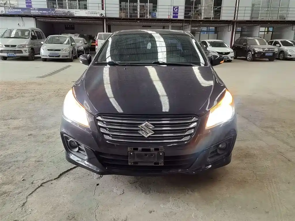 Alivio 1.6 L Auto Comfort Enjoyment