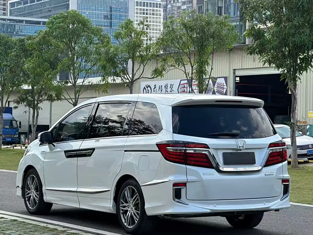 Elysion 2.0 L Hybrid Luxury